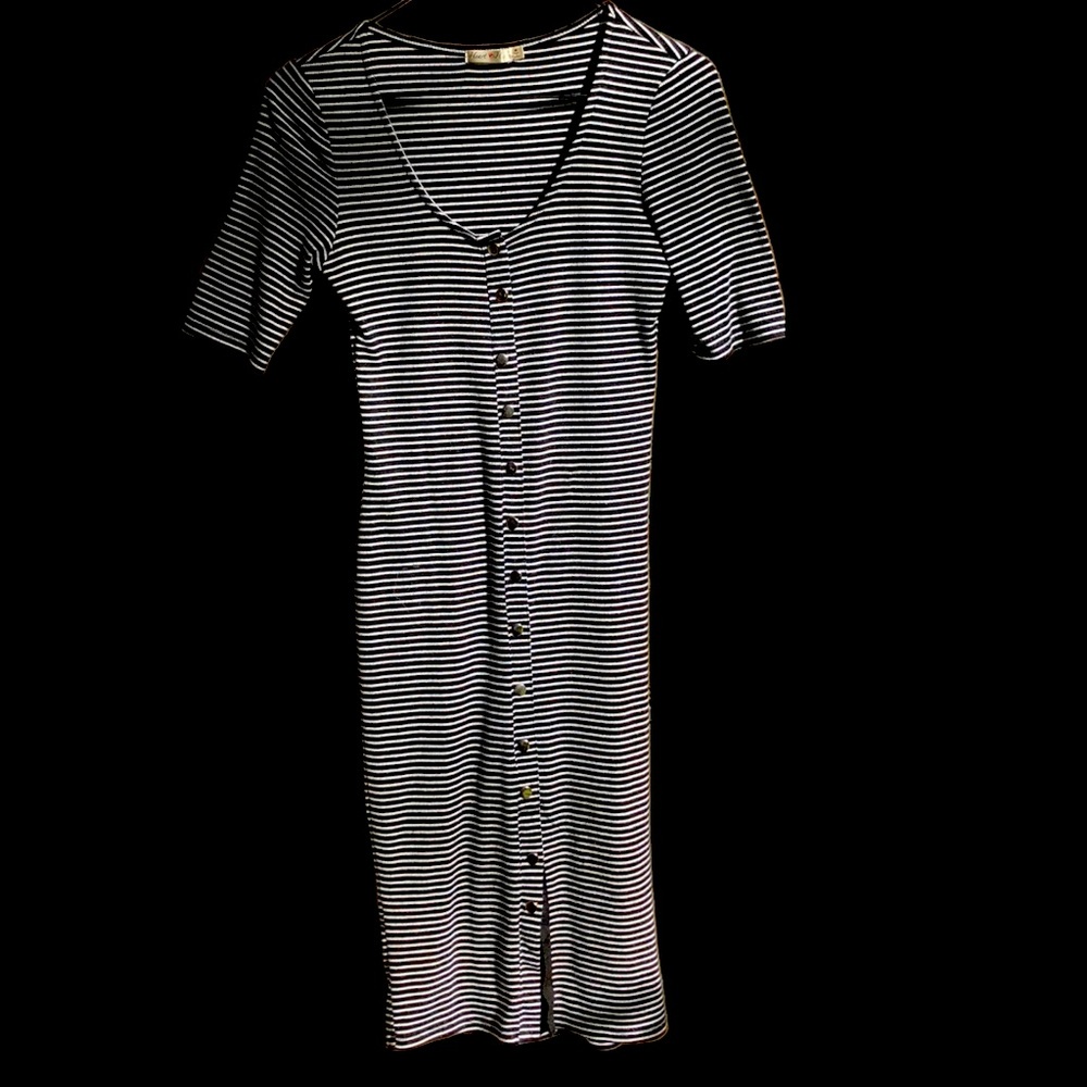 Heart and Hip Button Up Dress Size M